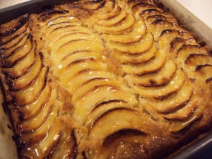 бърз ябълков сладкиш