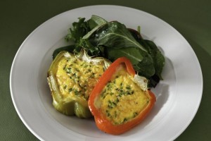 пълнени чушки с яйце