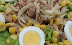 салата с риба тон